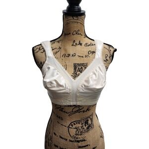 Playtex 18 Hour‎  Bra Lace Trim Wireless Soft Cup Beige Womens Size 30B